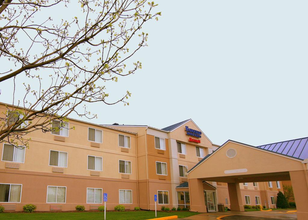 Fairfield Inn and Suites Kansas City Airport