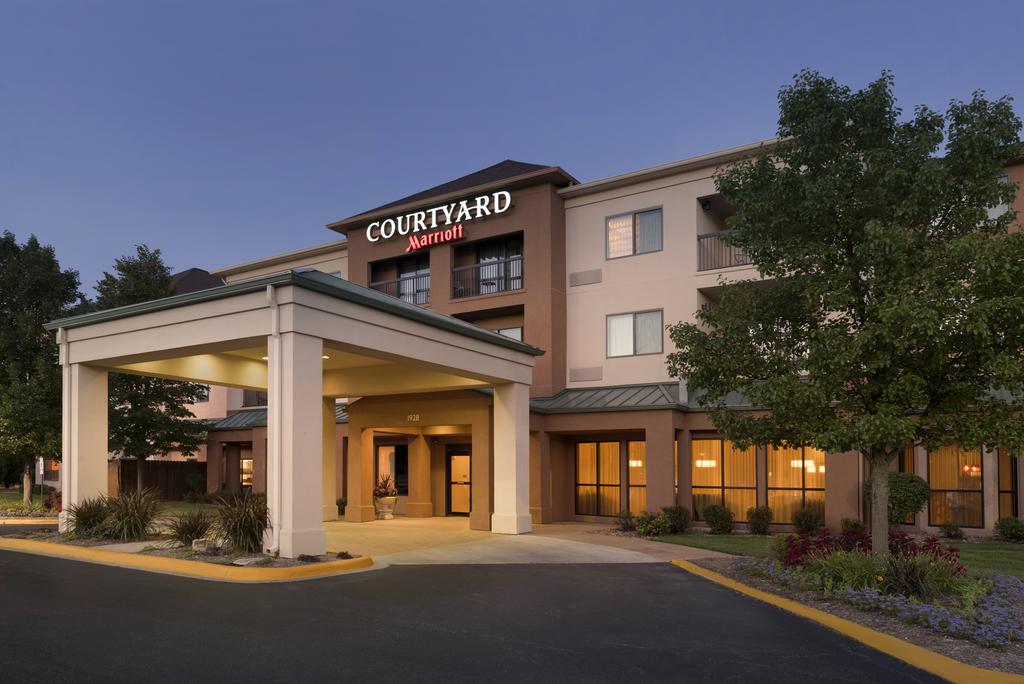 Courtyard Peoria