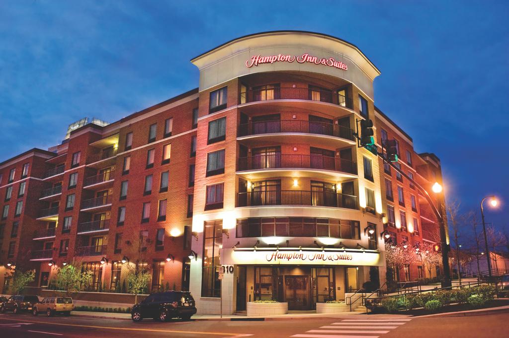 Hampton Inn and Suites Nashville Downtown