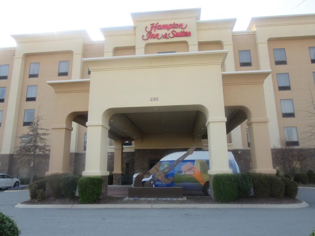 Hampton Inn and Suites Nashville - Opryland