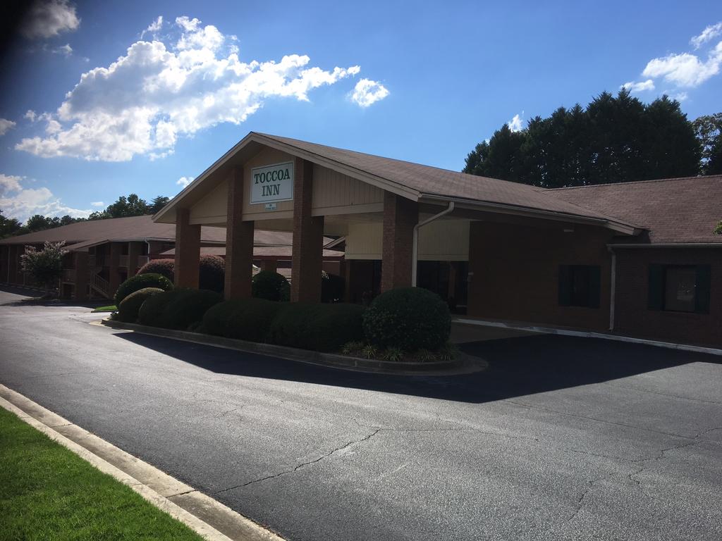 Toccoa Inn and Suites