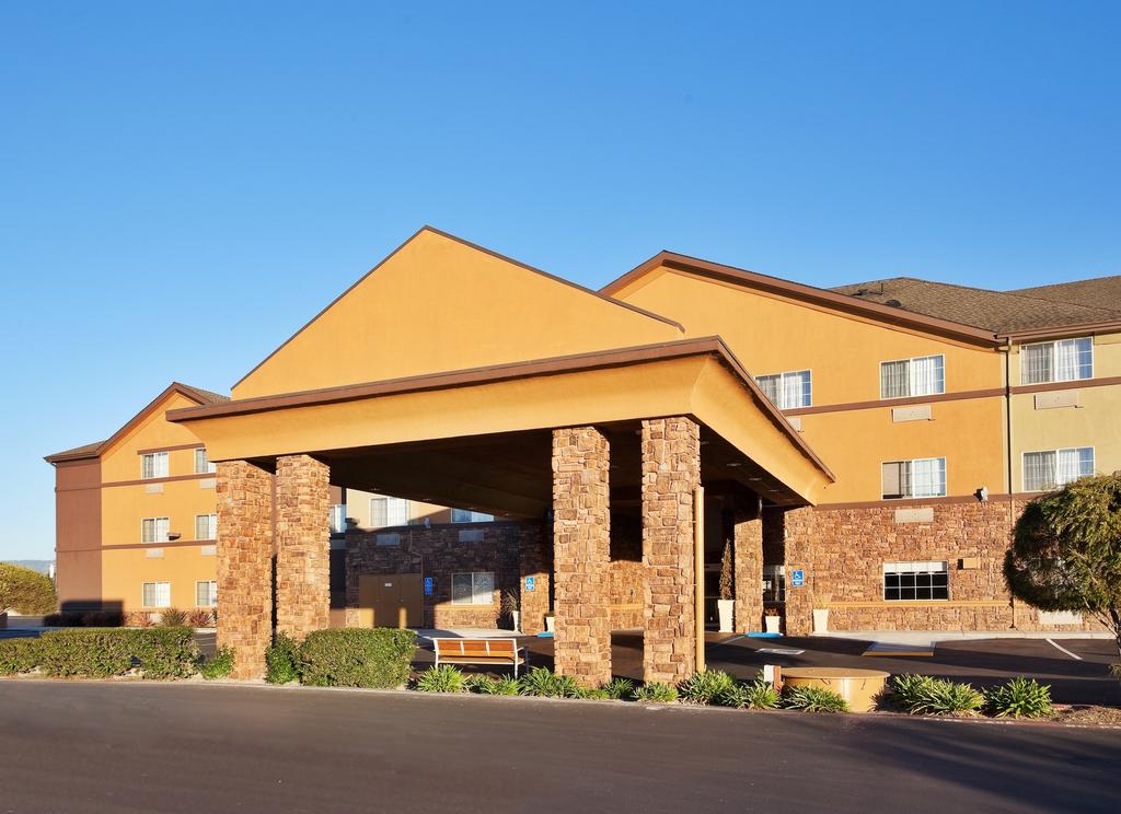 Holiday Inn Exp Ste Watsonvill