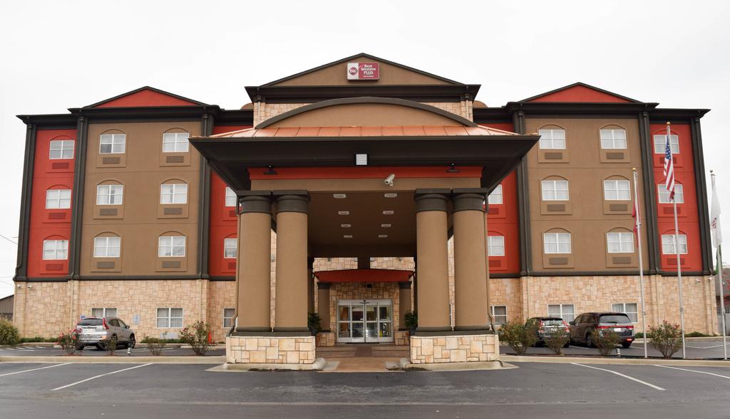 BEST WESTERN PLUS JFK Inn and Suites