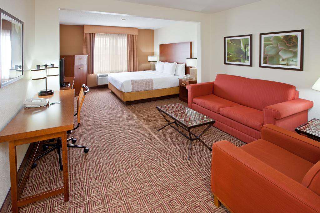 La Quinta Inn and Suites Bannockburn-Deerfield