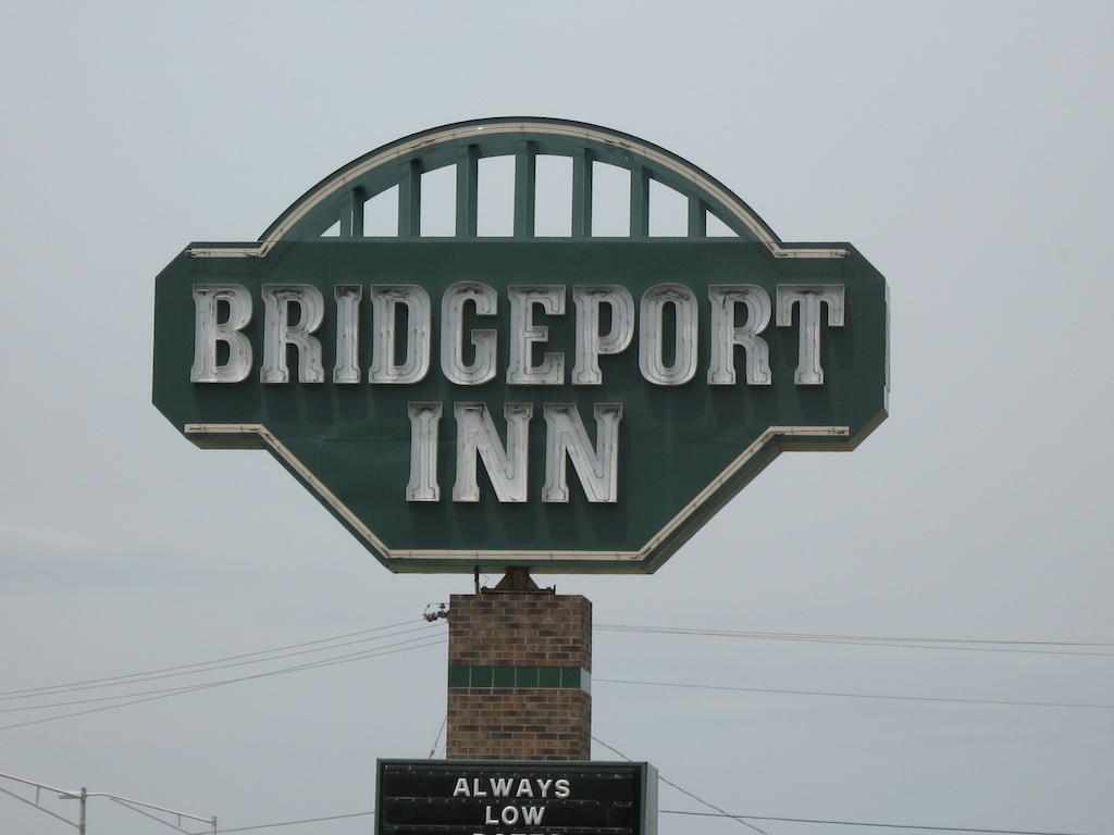 Bridgeport Inn