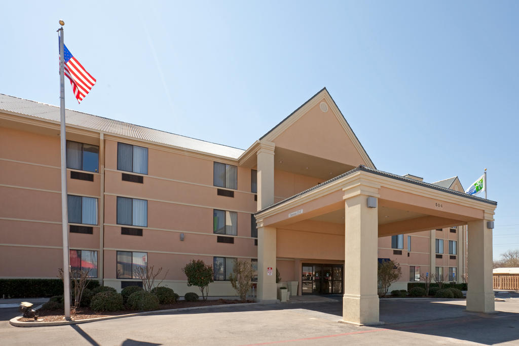 Holiday Inn Express Suites Brownwood