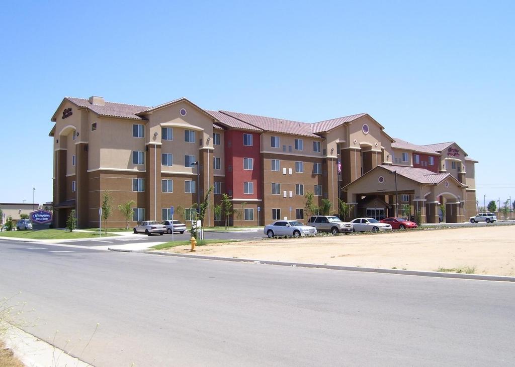 Hampton Inn and Suites Bakersfield North Airport