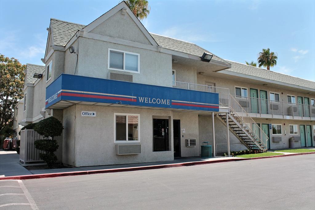 Motel 6 Bakersfield East