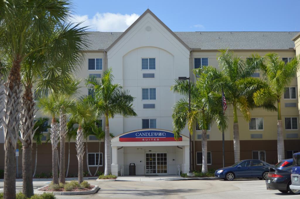 Candlewood Suites Fort Myers Sanibel