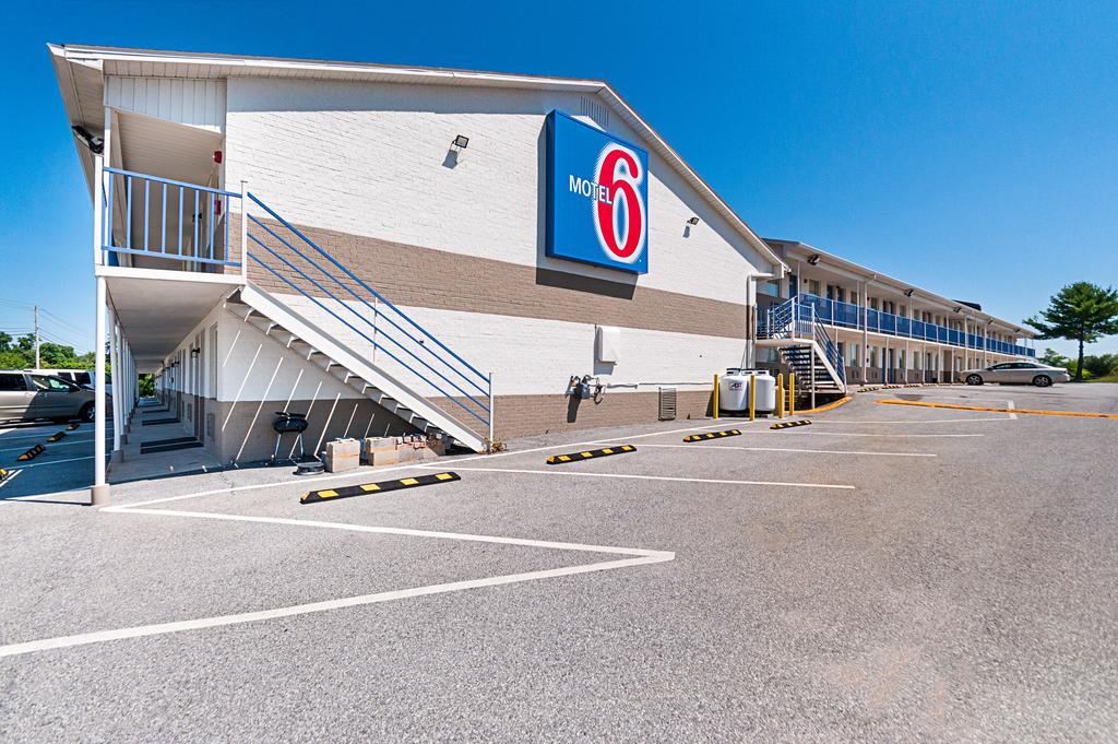 Motel 6 Charles Town