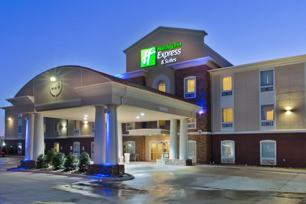 Holiday Inn Express Suites