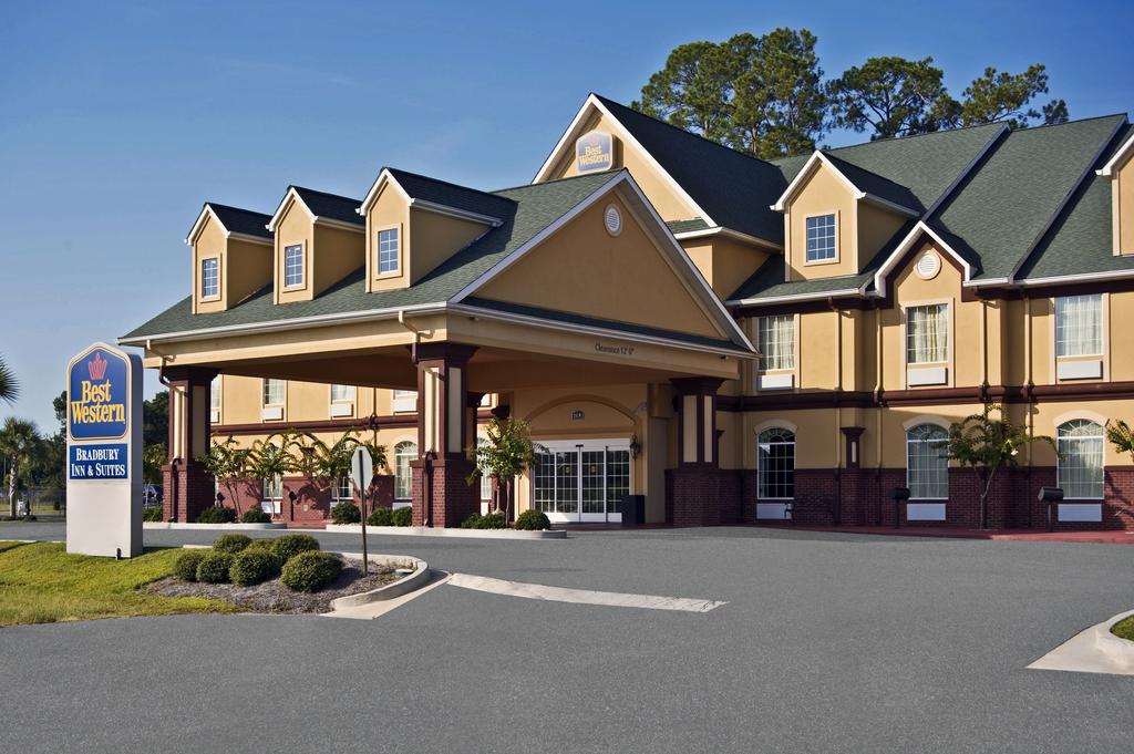 BEST WESTERN PLUS Bradbury Inn and Suites