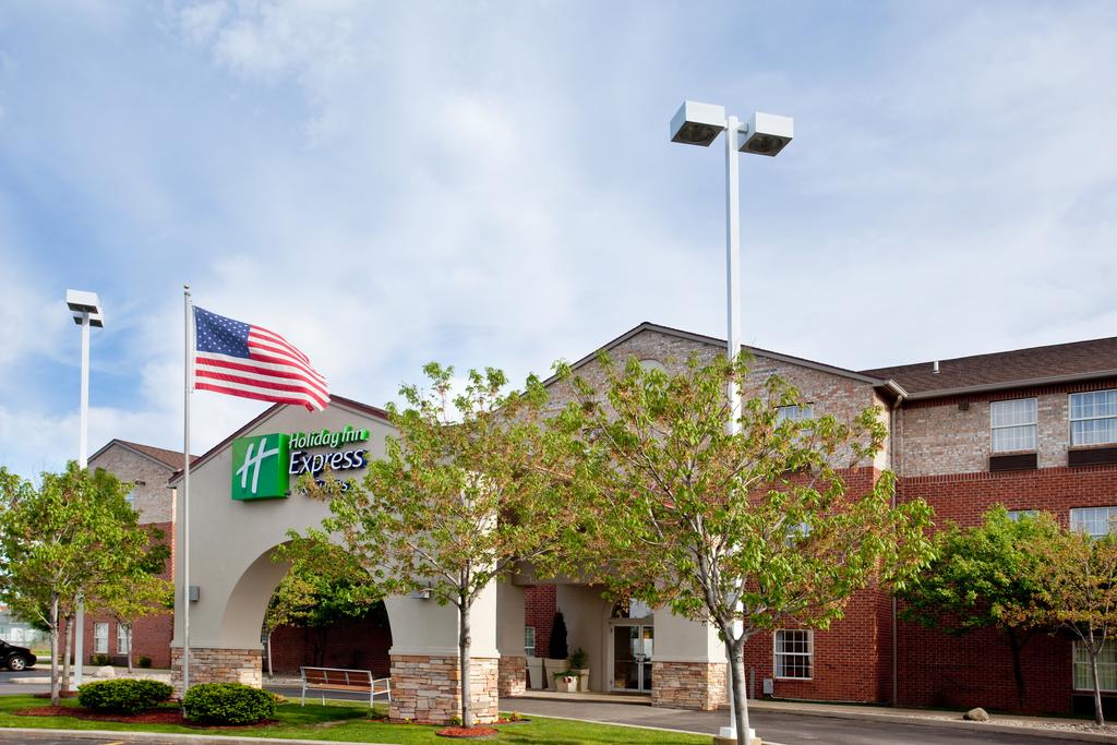 Holiday Inn Express and Suites Benton Harbor