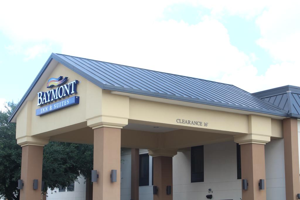 Baymont Inn and Suites New Braunfels