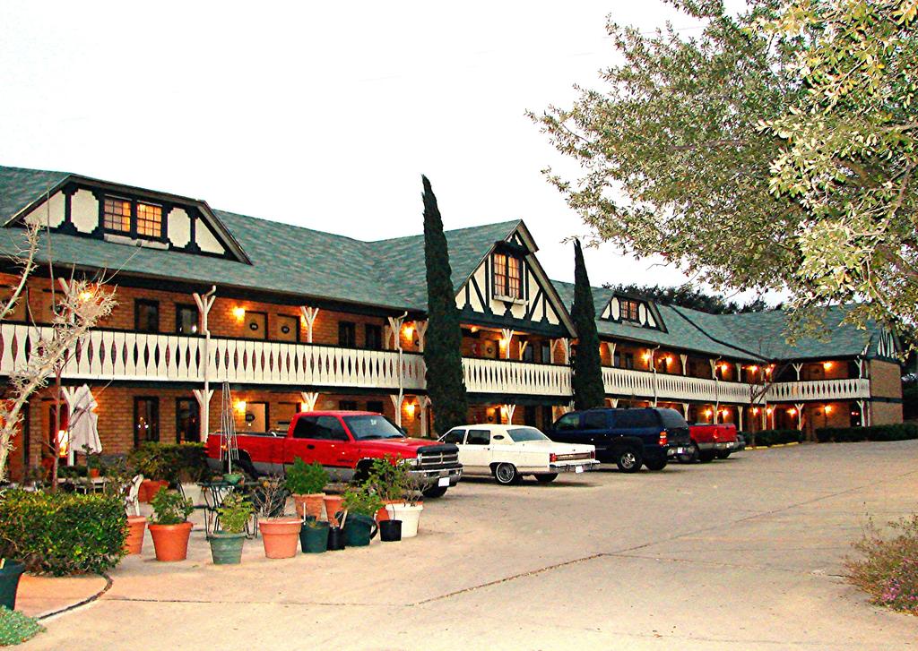 Edelweiss Inn New Braunfels