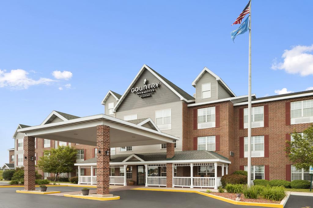 Country Inn and Suites Kenosha