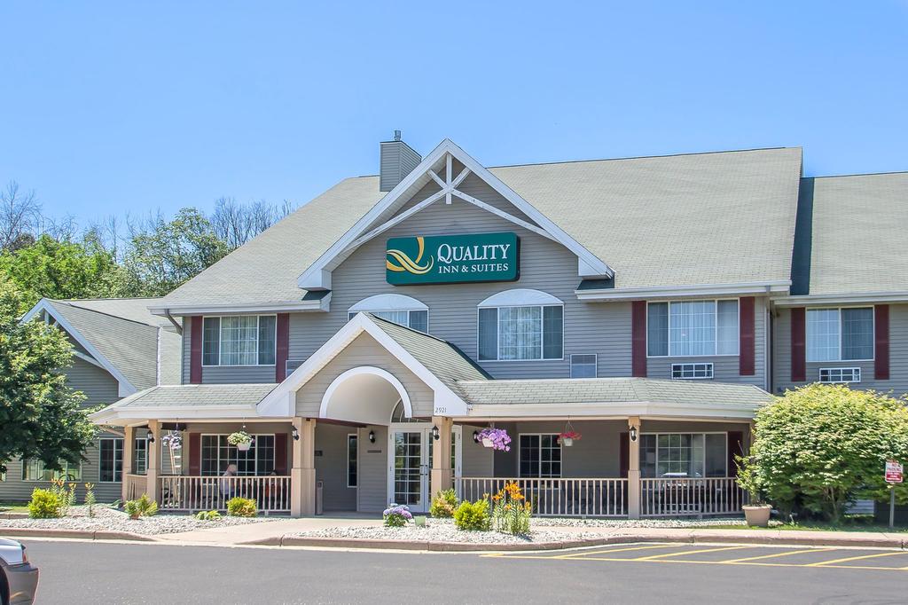 Quality Inn and Suites East Troy