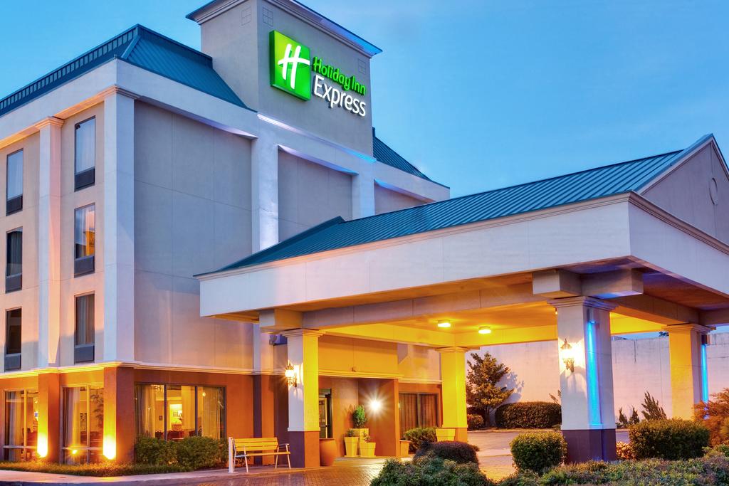 Holiday Inn Exp Stes Medical