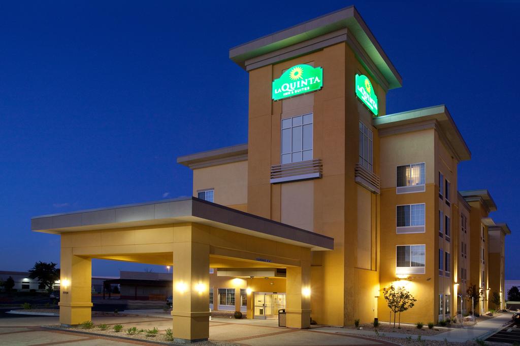 La Quinta Inn and Suites Denver Gateway Park