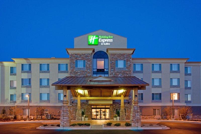 Holiday Inn Exp Denver Airport