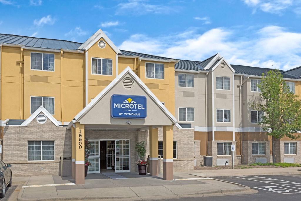 Microtel Inn and Suites DIA