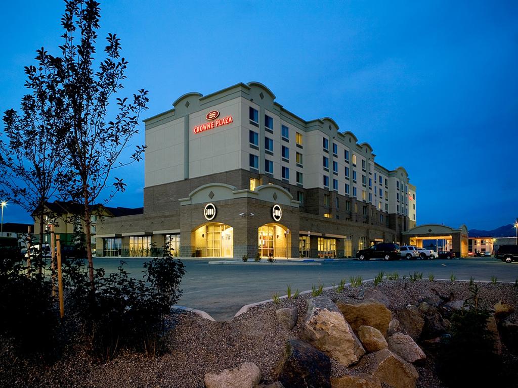 Crowne Plaza Anchorage Midtown