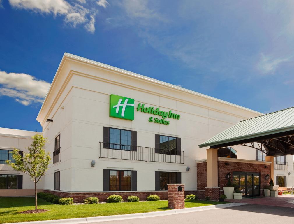 Holiday Inn Hotel Suites Lakeville