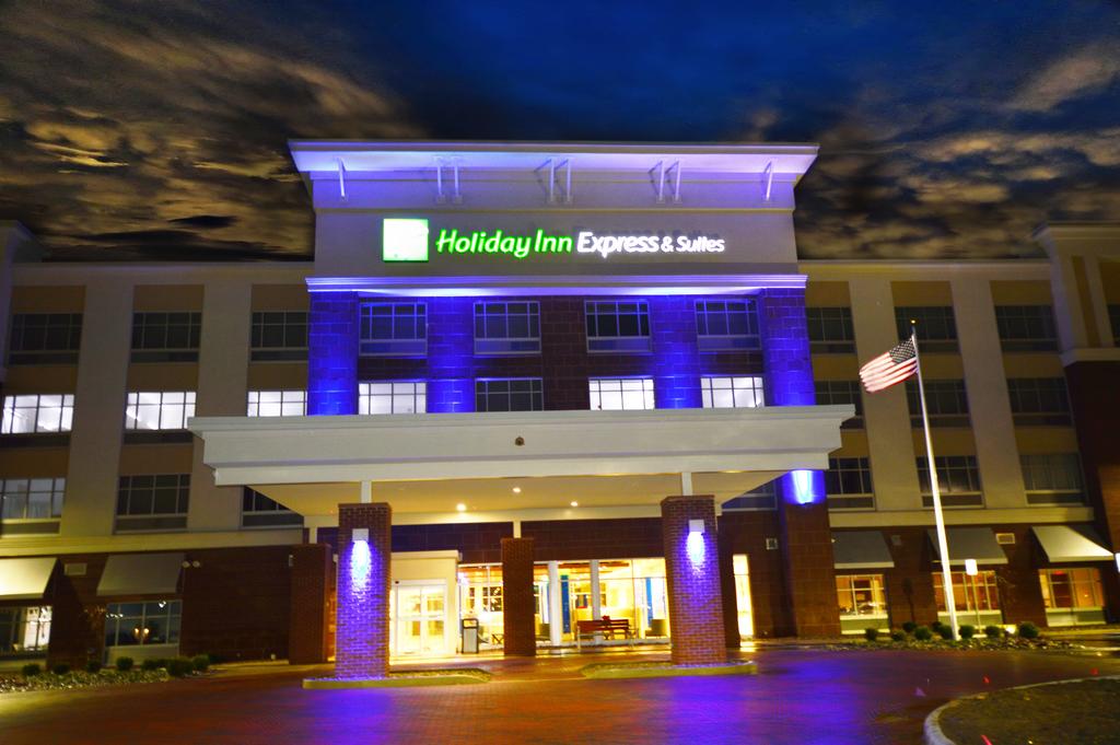 Holiday Inn Exp Stes Perrysburg