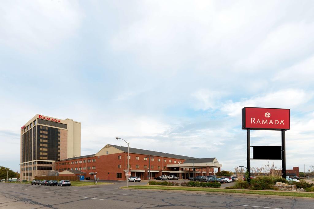 Ramada Topeka Downtown Hotel and Convention Center