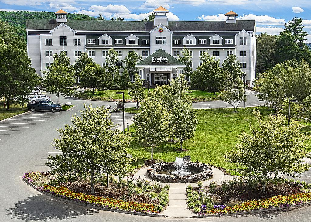 Comfort Inn and Suites Near Burke Mountain