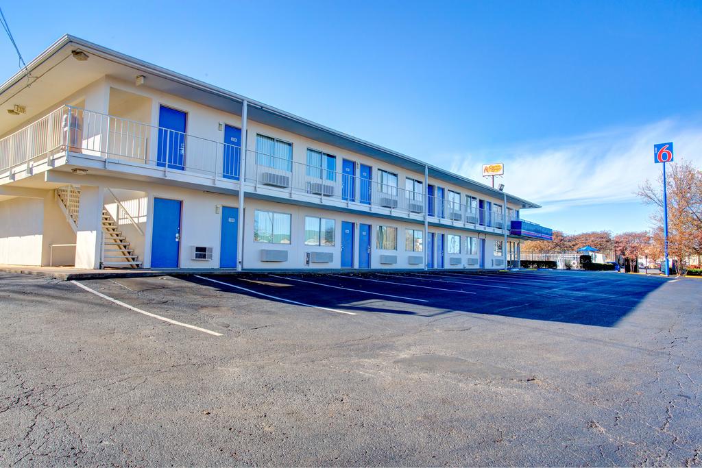 Motel 6 Murfreesboro