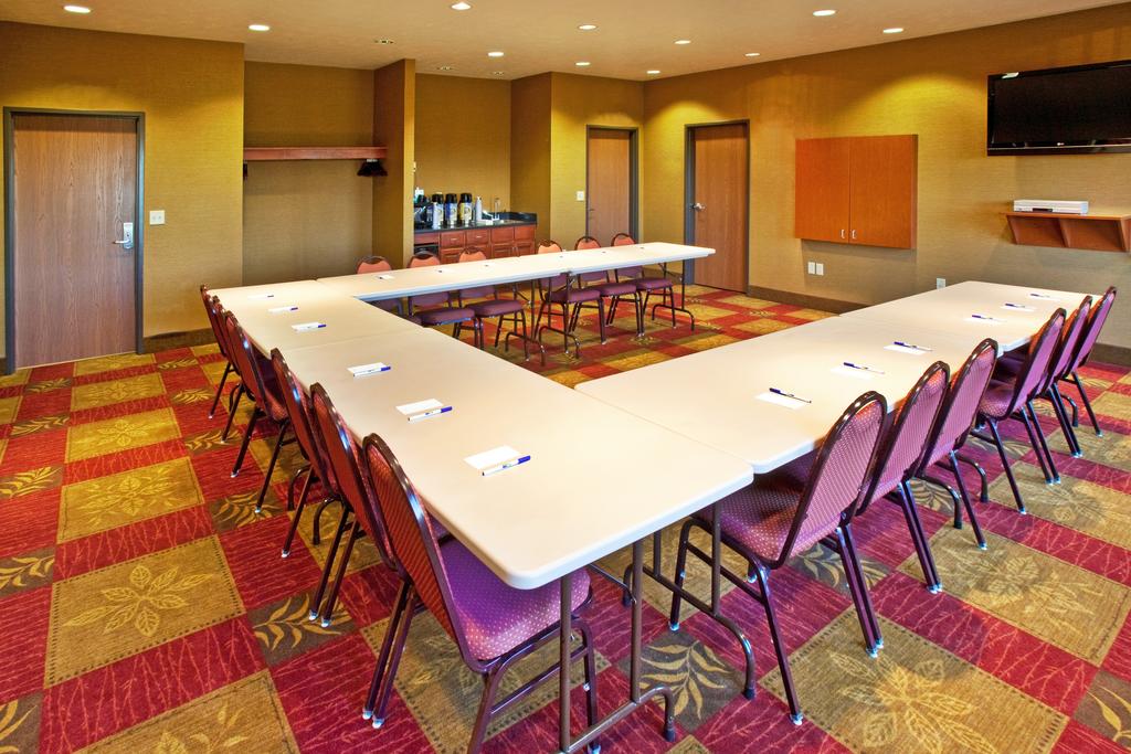 Holiday Inn Exp Stes Sioux Ctr