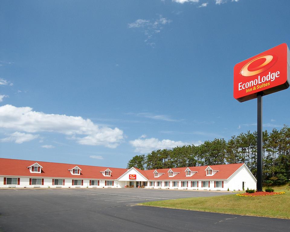 Econo Lodge Inn and Suites Eau Claire