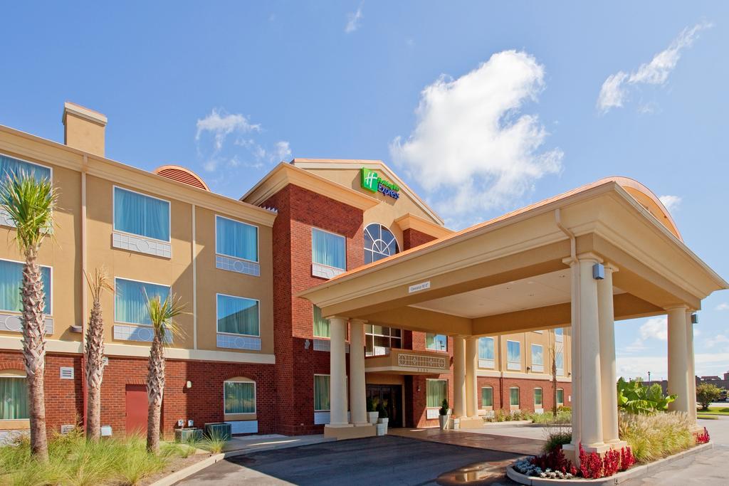 Holiday Inn Exp Stes Foley