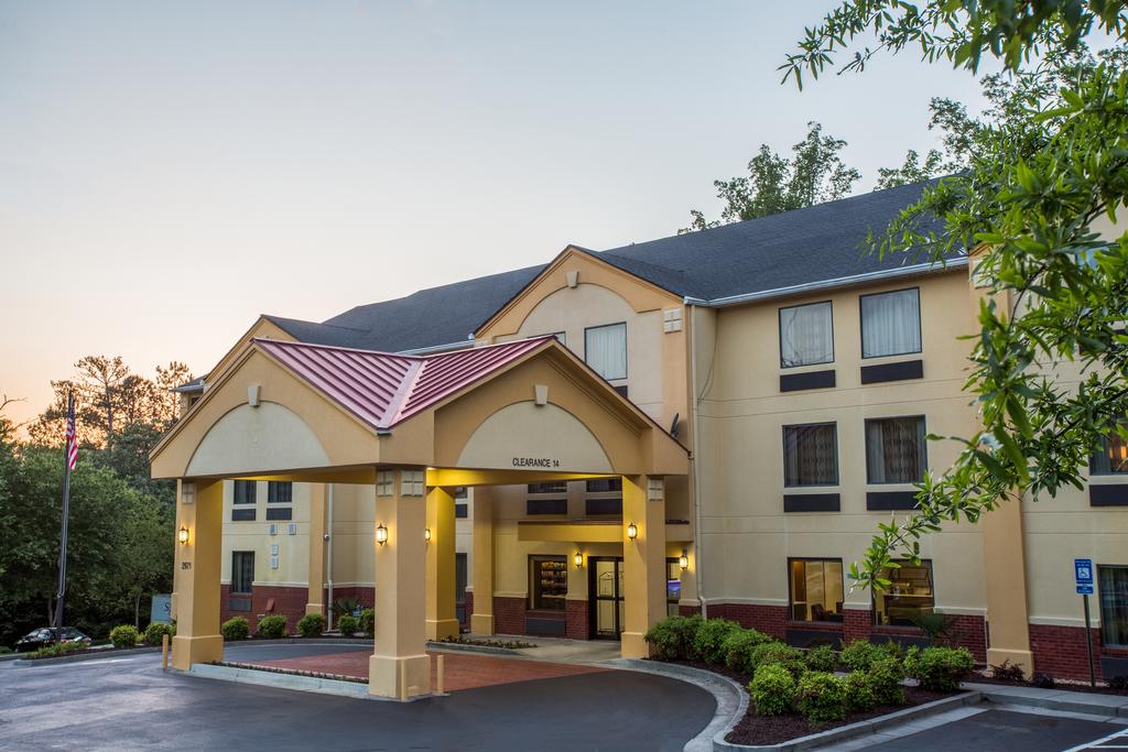 La Quinta Inn and Suites Snellville - Stone Mountain