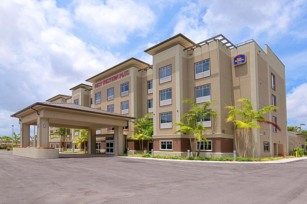 BEST WESTERN PLUS Miami Airport North Hotel and Suites