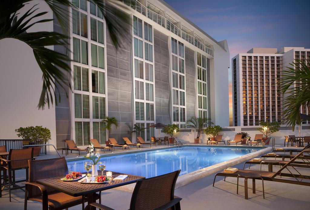 Courtyard Miami DowntownBrickell Area