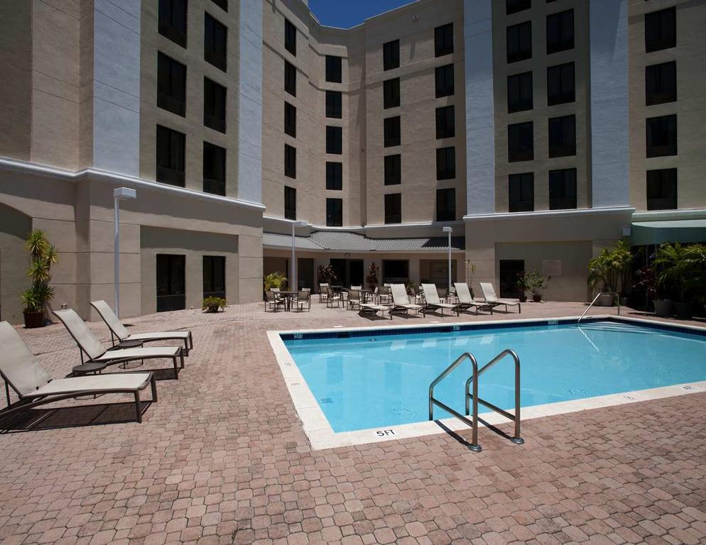 Hampton Inn and Suites Miami-West - Doral Blvd