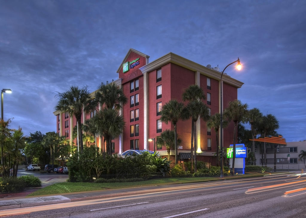 Holiday Inn Express Miami Springs