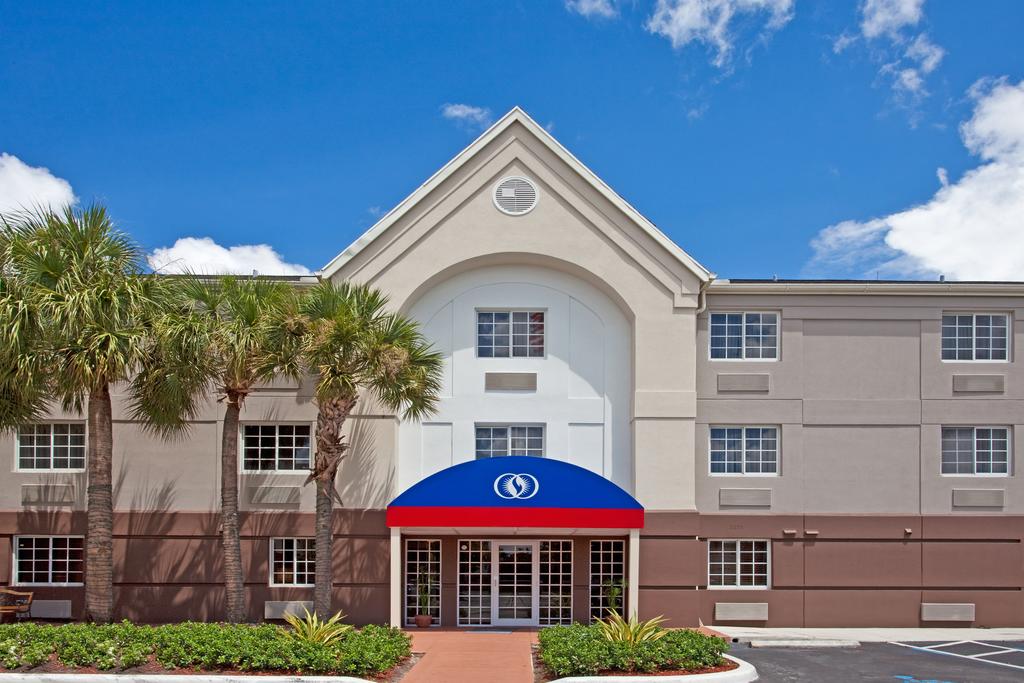 Candlewood Suites Miami Airport