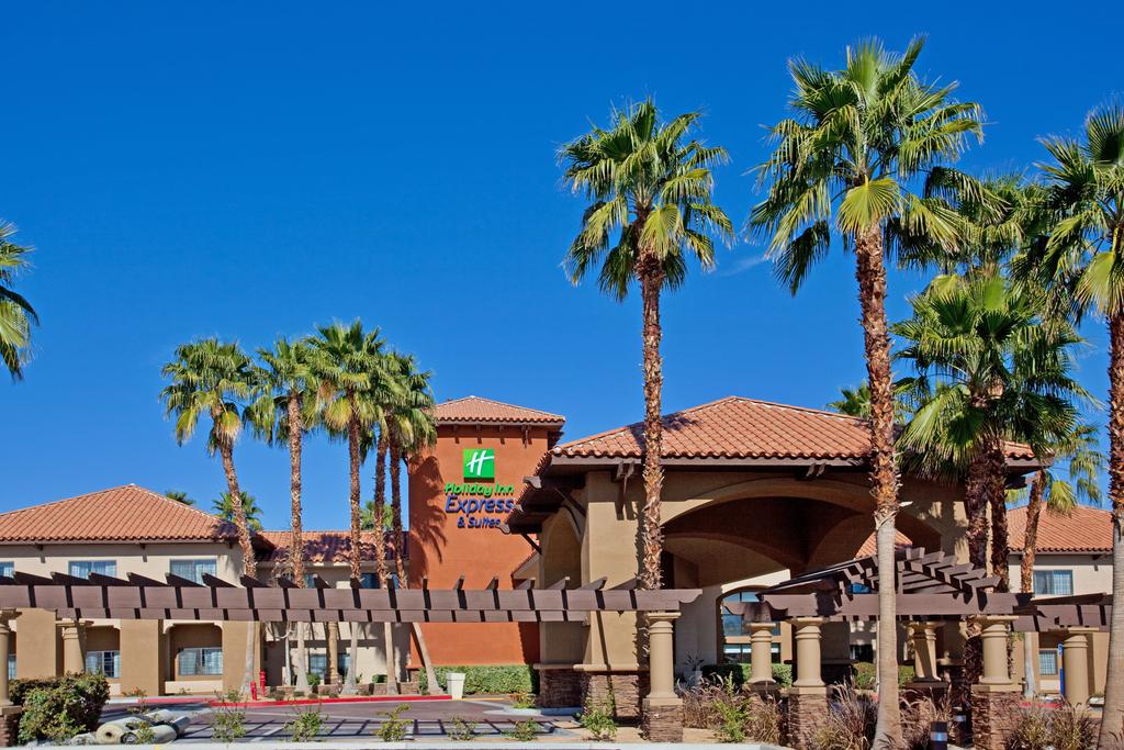 Holiday Express Suites Rancho Mirage