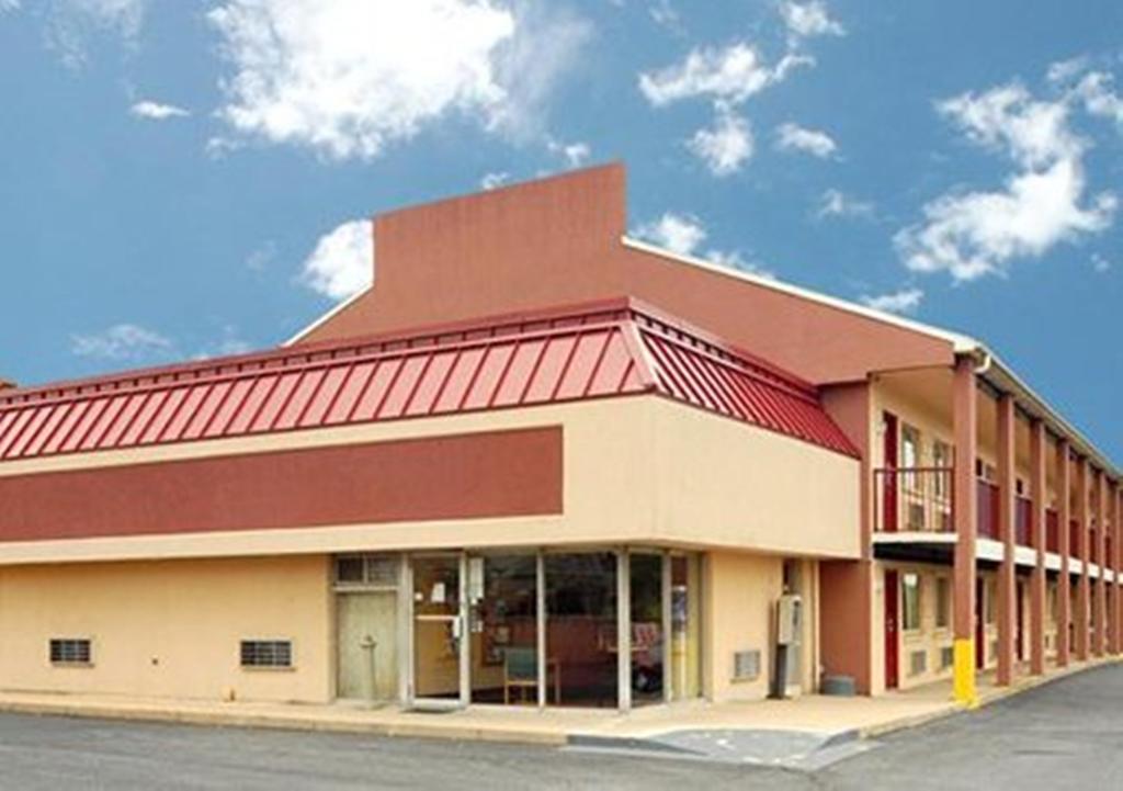 Econo Lodge Northeast Laureldal