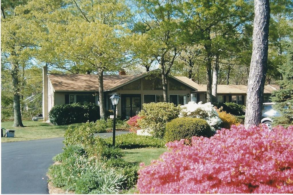 Midway Motel and Cottages