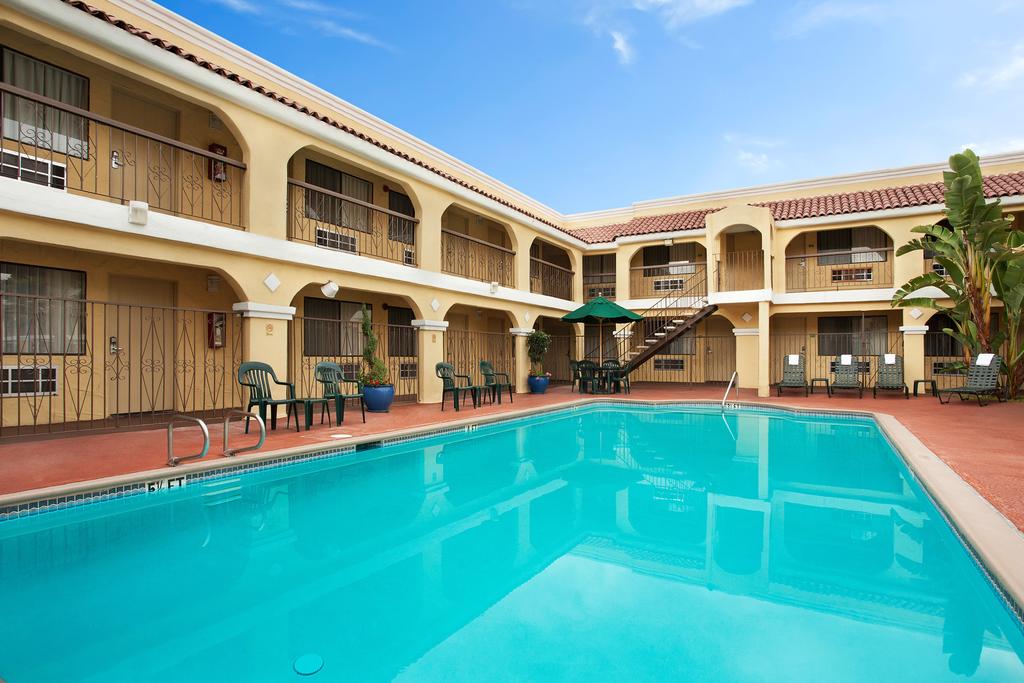 Econo Lodge Inn and Suites El Cajon San Diego East