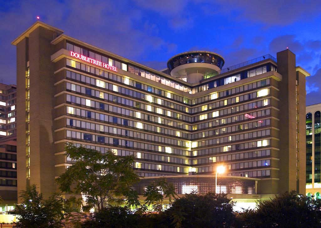 DoubleTree by Hilton Washington DC  Crystal City