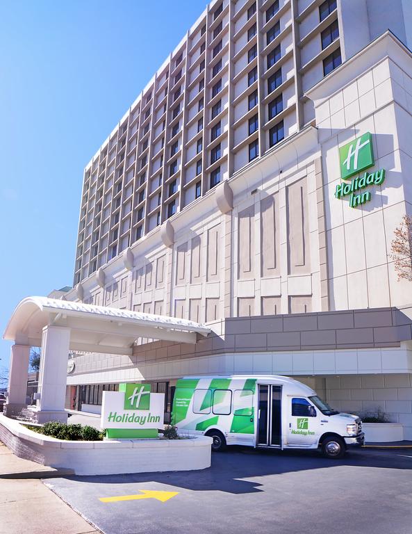 Holiday Inn National Airport