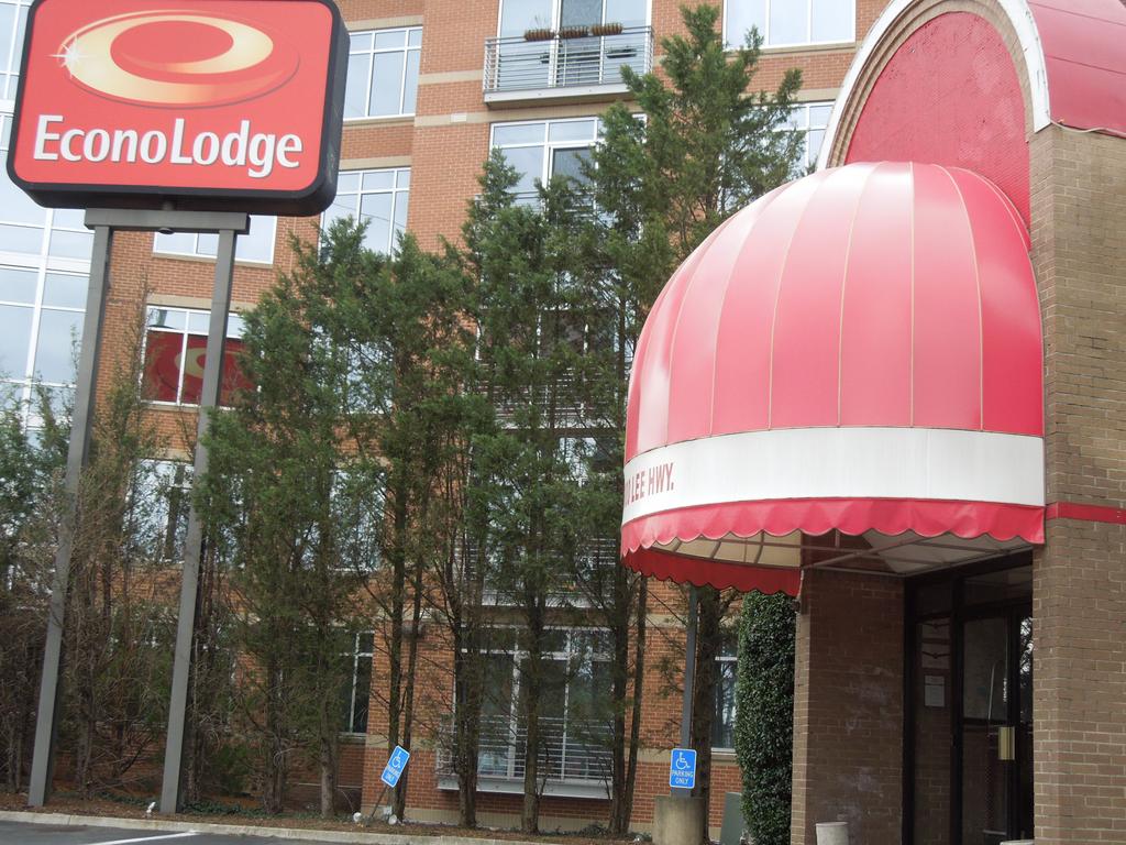 Econo Lodge Metro