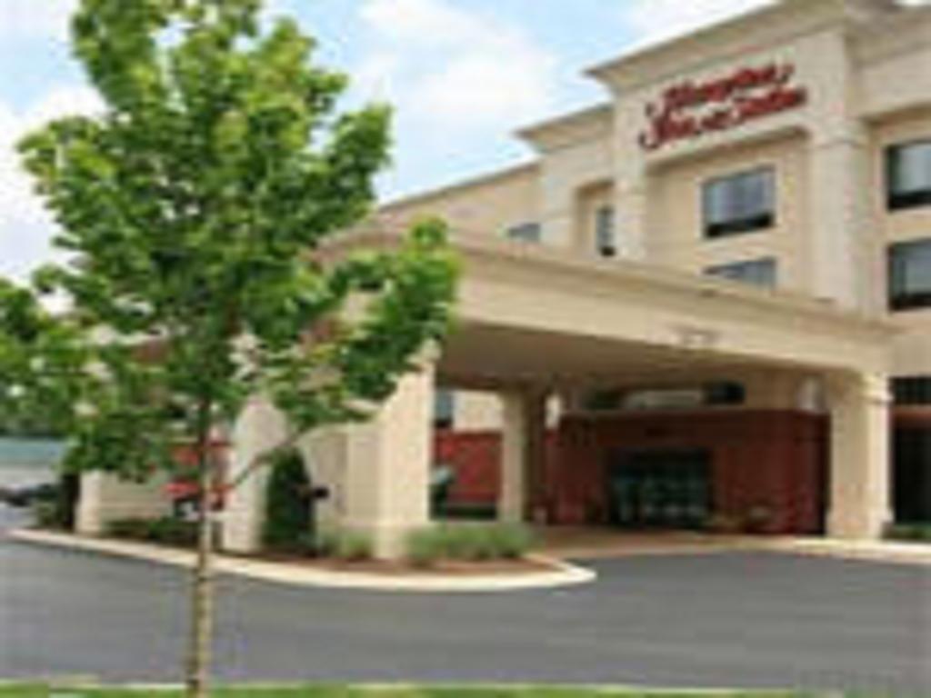 Hampton Inn and Suites Birmingham Airport Area