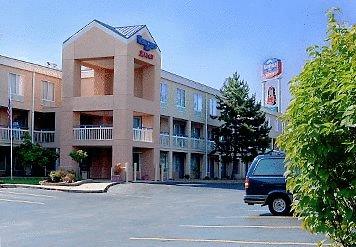 Baymont Inn and Suites Kalamazoo East