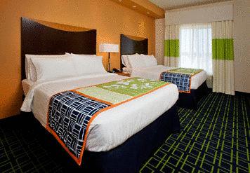 Fairfield Inn and Suites Louisville East